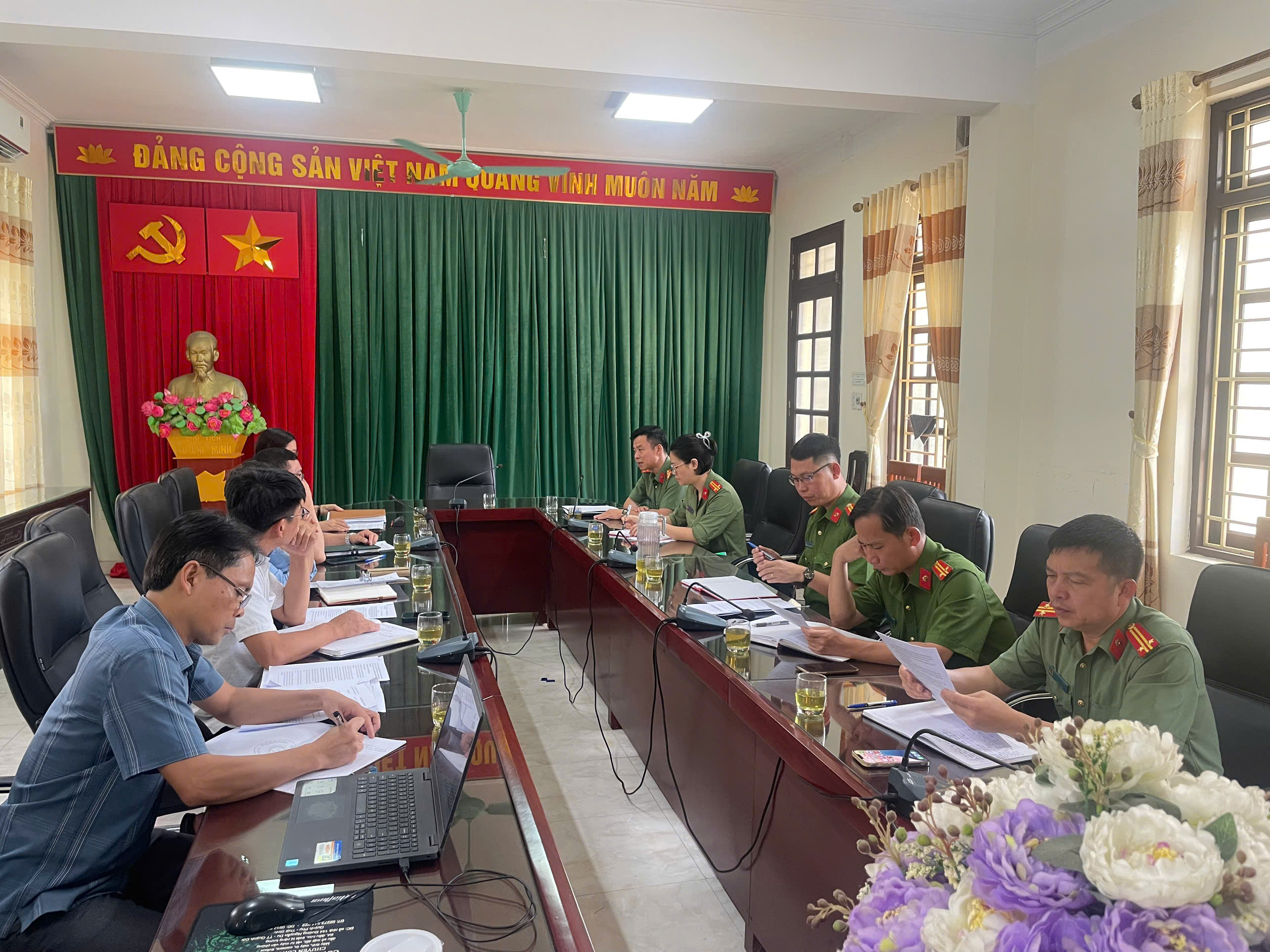 Đảng ủy xã Quỳnh Phụ kiểm tra việc lãnh đạo, chỉ đạo thực hiện Nghị quyết số 57-NQ/TW đối với Đảng ủy và đồng chí Bí thư Đảng ủy Công an xã