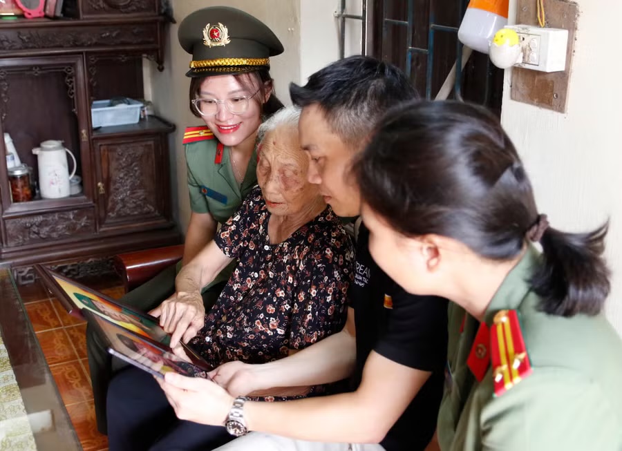 Hội Phụ nữ Công an tỉnh chung tay gìn giữ ký ức về các anh hùng liệt sĩ