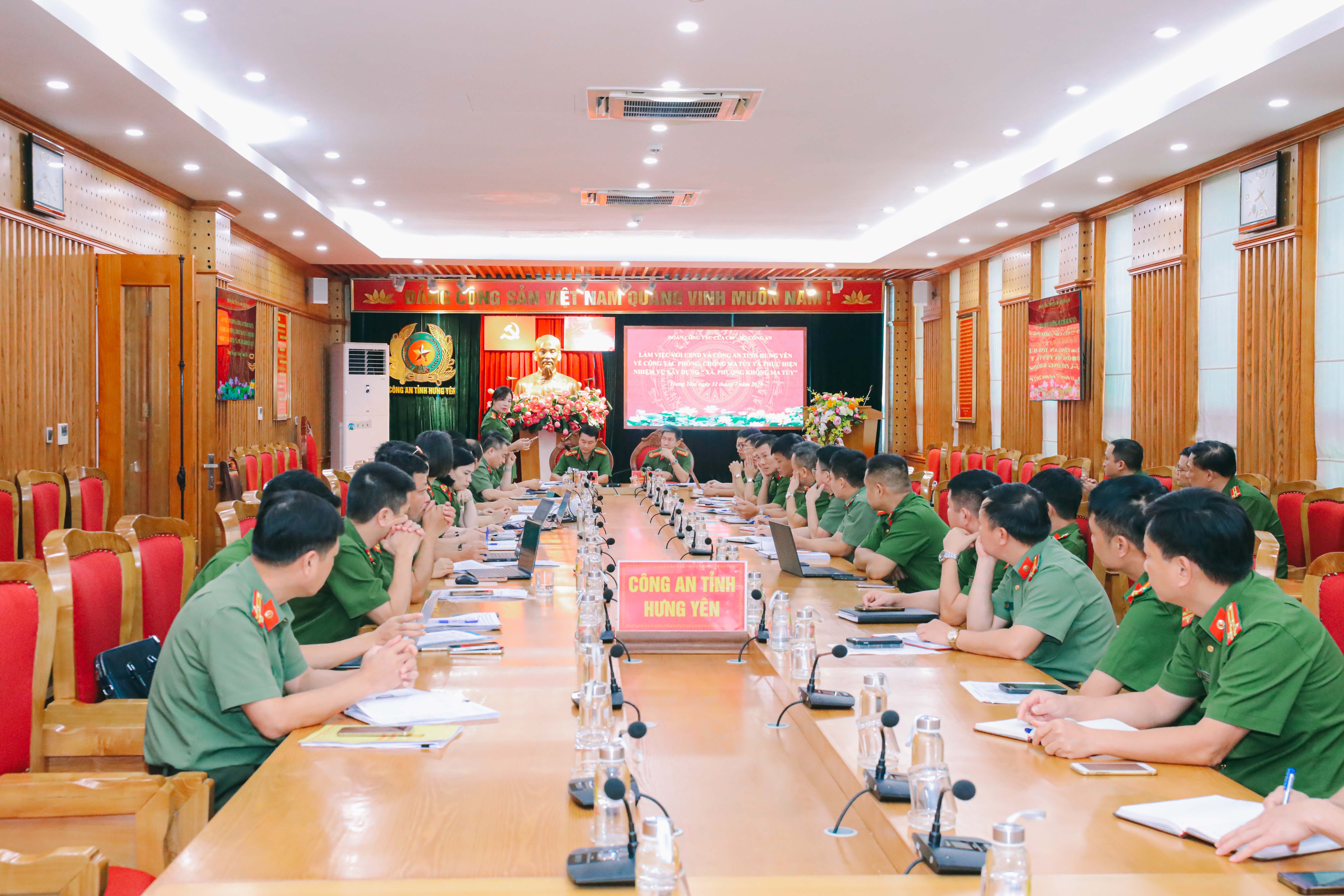 Đoàn công tác Cục Cảnh sát điều tra tội phạm về ma túy kiểm tra, làm việc với Công an tỉnh Hưng Yên về công tác phòng, chống ma túy