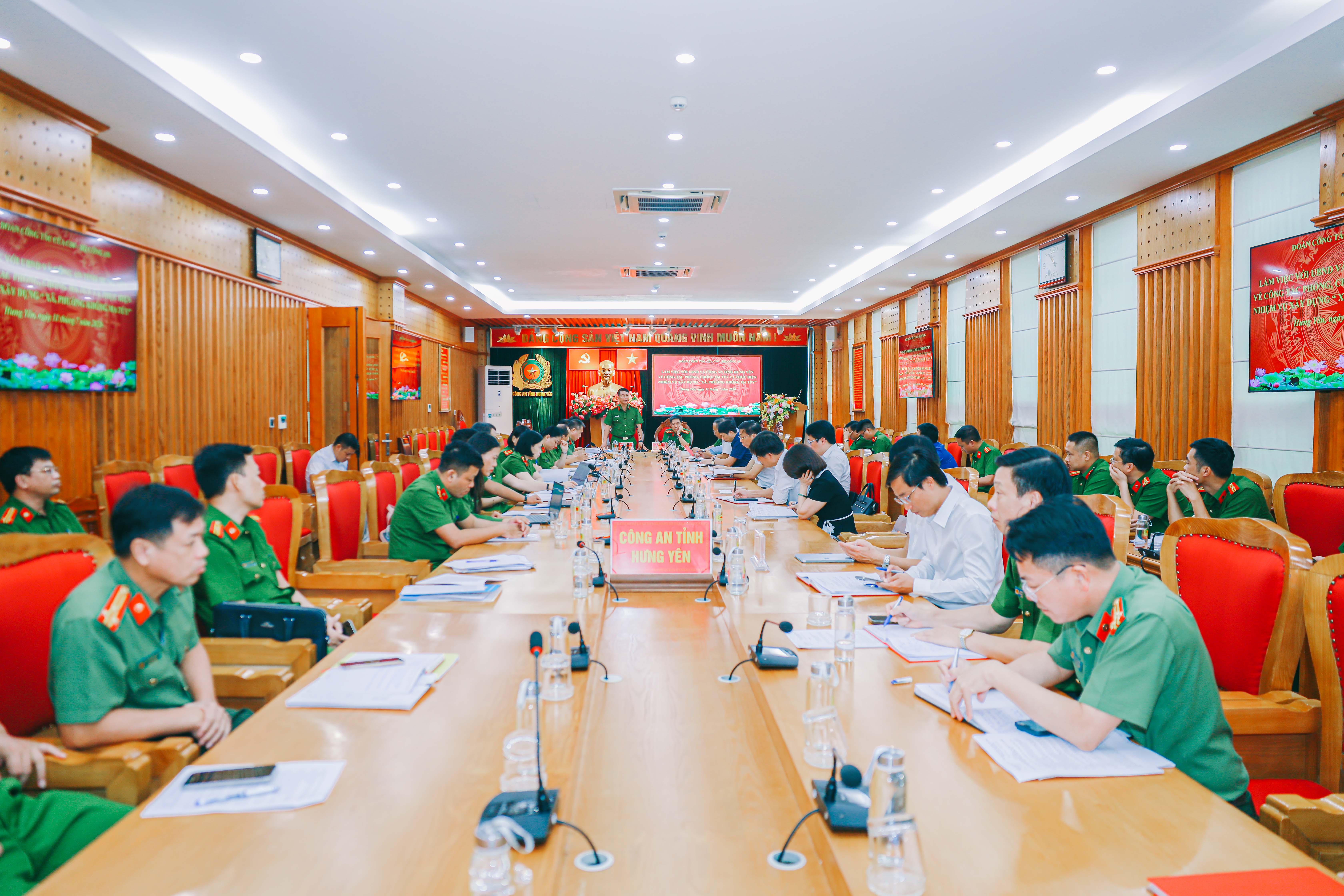 Đoàn công tác Cục Cảnh sát điều tra tội phạm về ma túy làm việc với tỉnh Hưng Yên về xây dựng xã, phường không ma túy