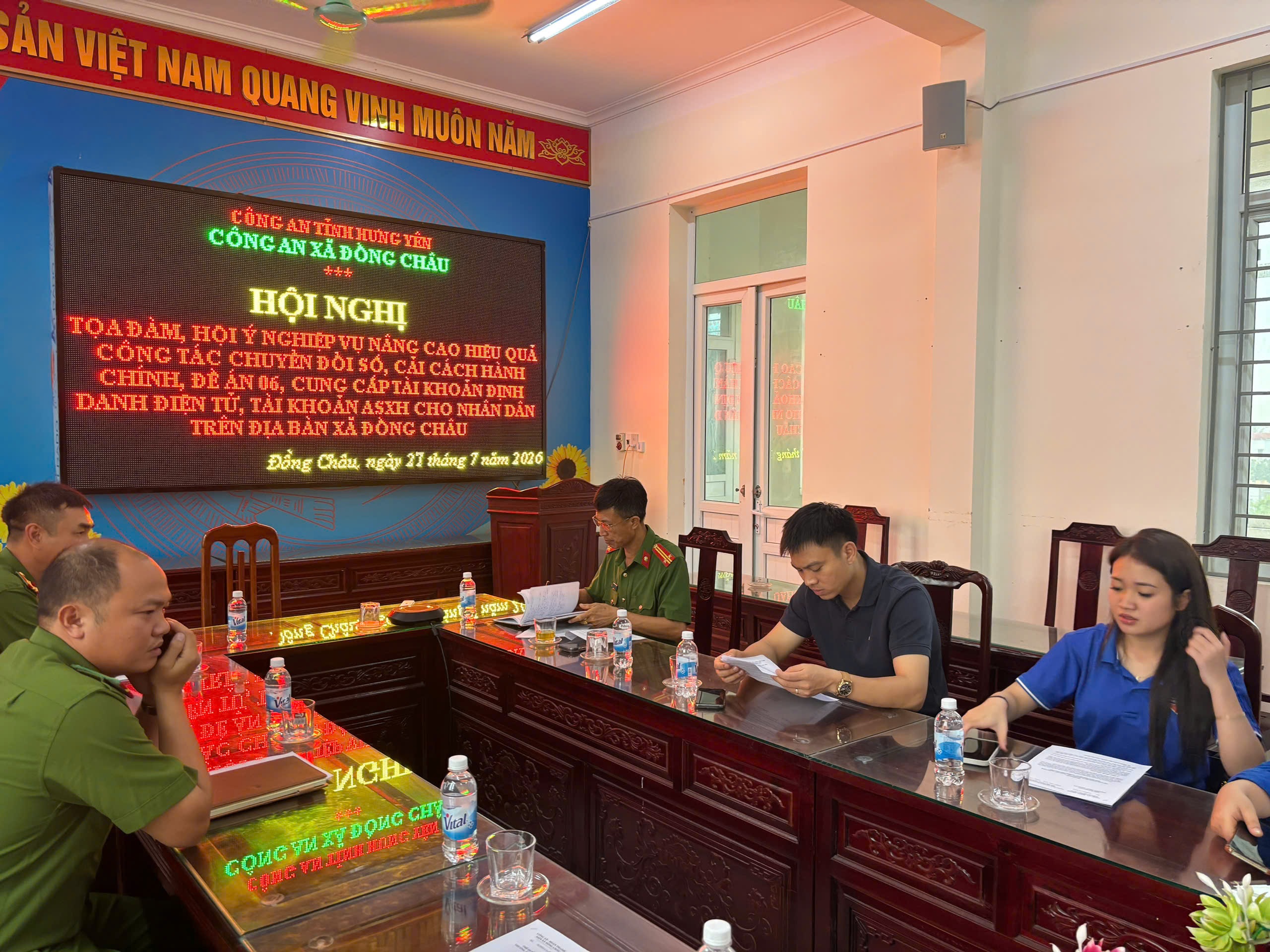 Công an xã Đồng Châu phối hợp với Đoàn thanh niên xã tổ chức Tọa đàm nâng cao hiệu quả công tác chuyển đổi số, cải cách hành chính, đề án 06 trên địa bàn xã