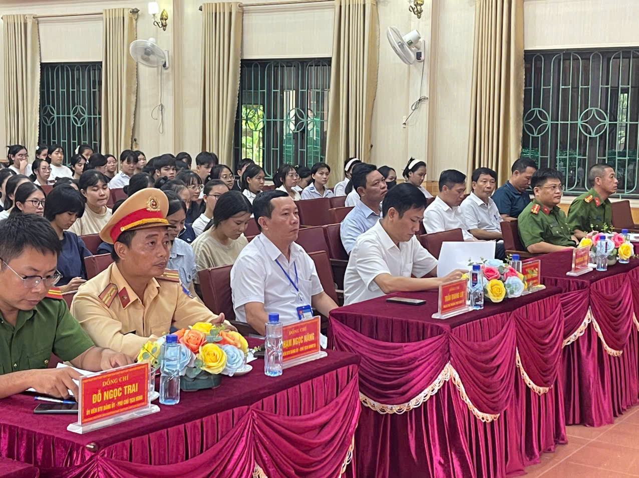 Công an xã Vạn Xuân tuyên truyền pháp luật về trật tự, an toàn giao thông cho đoàn viên, thanh thiếu niên trên địa bàn xã