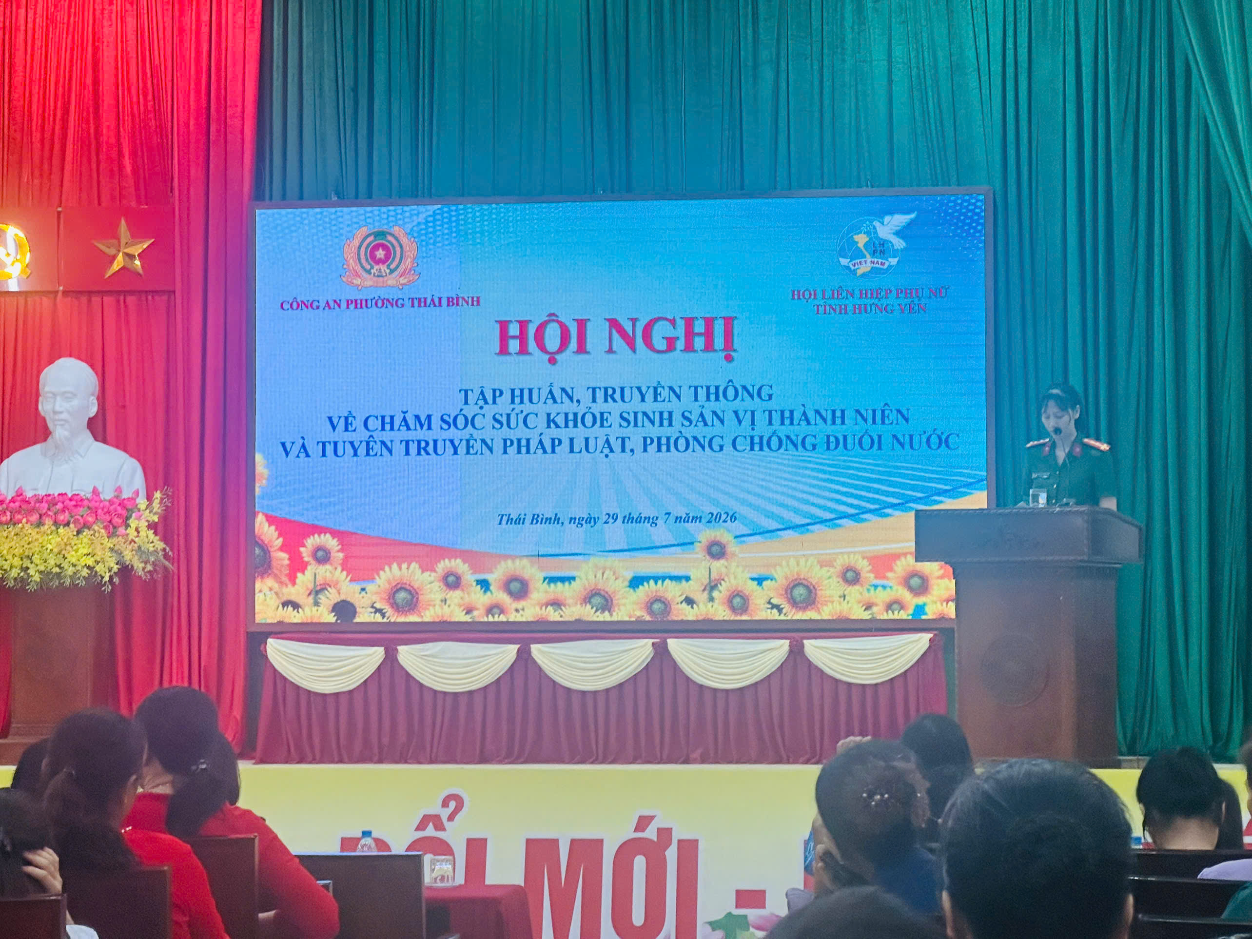 Hội phụ nữ Công an phường Thái Bình phối hợp cùng Hội Phụ Nữ phường ra mắt mô hình mẹ và con gái, tuyên truyền phòng chống đuối nước ở trẻ em.