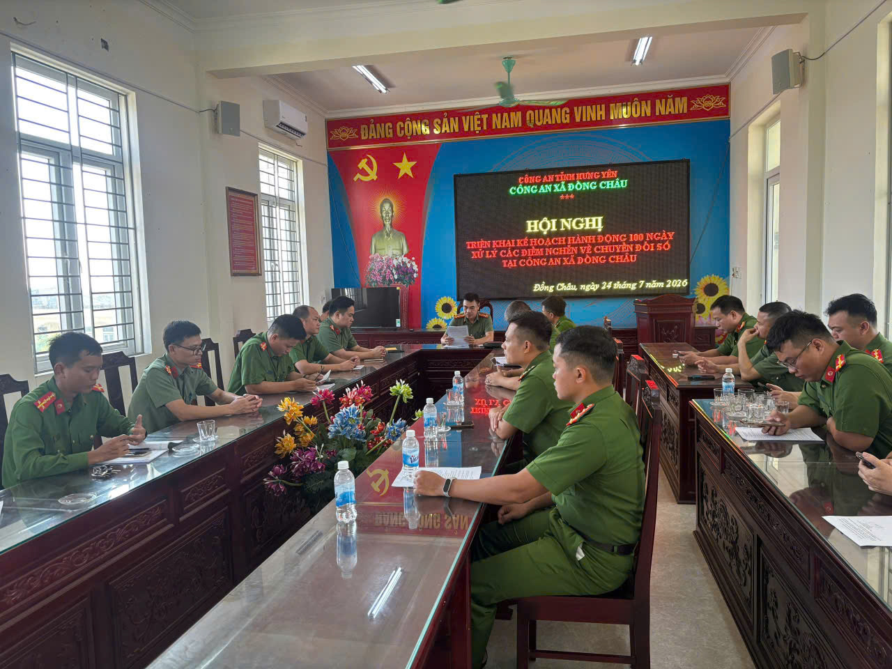 Công an xã Đồng Châu tổ chức Hội nghị triển khai Kế hoạch hành động 100 ngày xử lý các điểm nghẽn về chuyển đổi số