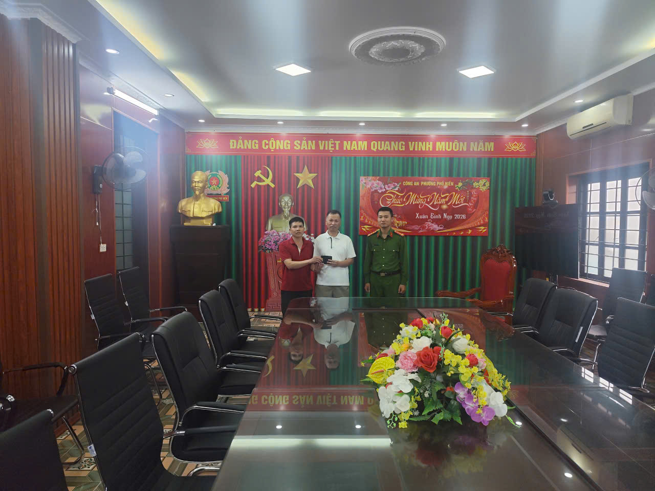 TRAO TRẢ TÀI SẢN ĐÁNH RƠI CHO NGƯỜI DÂN – LAN TỎA HÀNH ĐỘNG ĐẸP TRONG CỘNG ĐỒNG