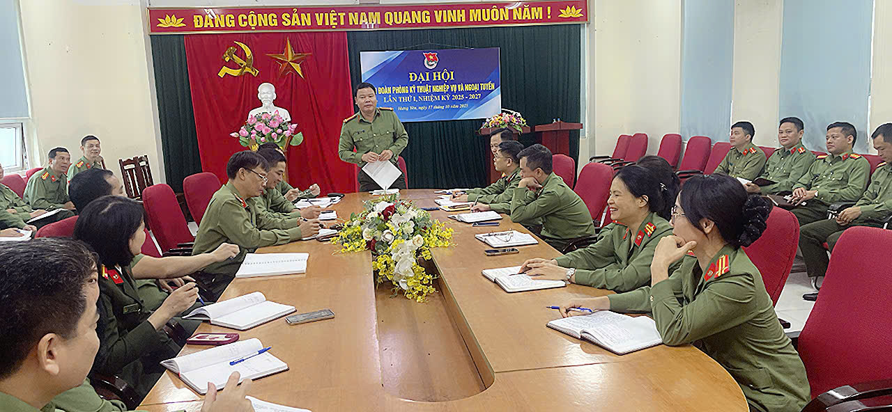 Phòng Kỹ thuật nghiệp vụ và ngoại tuyến: Tổ chức phát động ủng hộ đồng bào bị thiệt hại do bão lũ gây ra