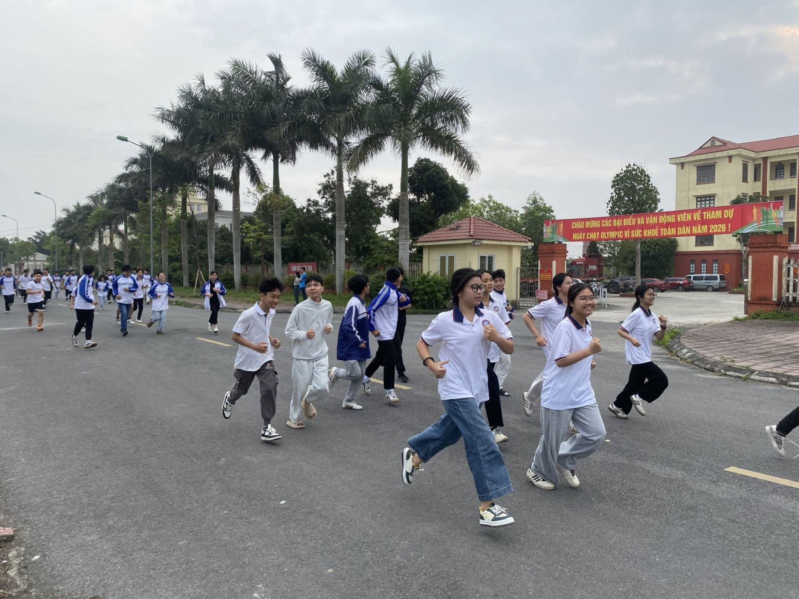 Xã Quỳnh Phụ sôi nổi tổ chức Ngày chạy Olympic Vì sức khỏe toàn dân – Vì An ninh Tổ quốc năm 2026