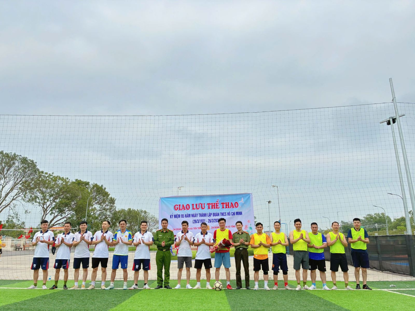 Chi đoàn Công an xã Tiên Tiến và Công an xã Tống Trân tổ chức giao lưu thể thao chào mừng 95 năm Ngày thành lập Đoàn TNCS Hồ Chí Minh