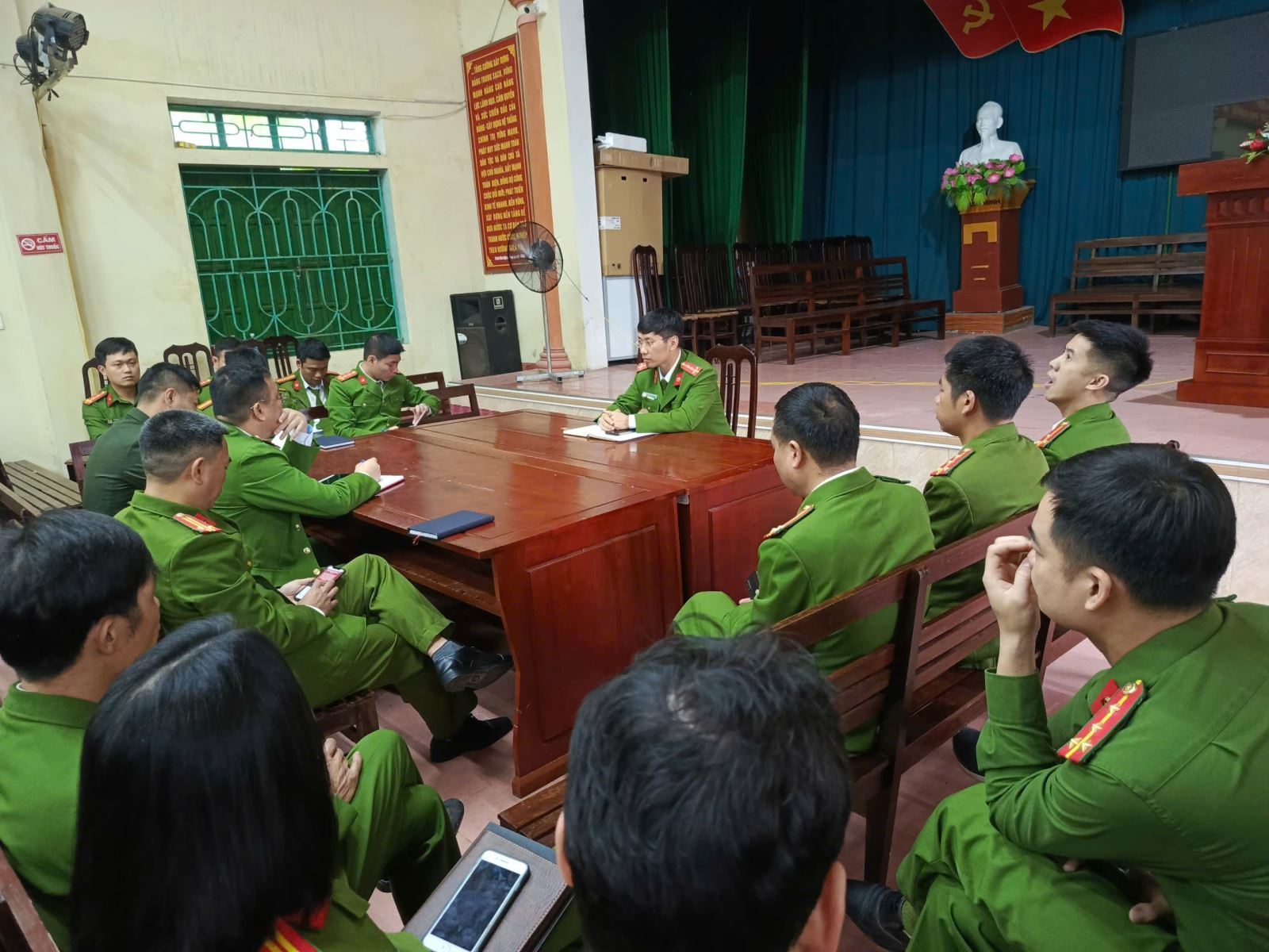 Công an xã Trà Giang chủ động bảo đảm an ninh, an toàn bầu cử Đại biểu Hội đồng nhân dân các cấp nhiệm kỳ 2026 - 2031