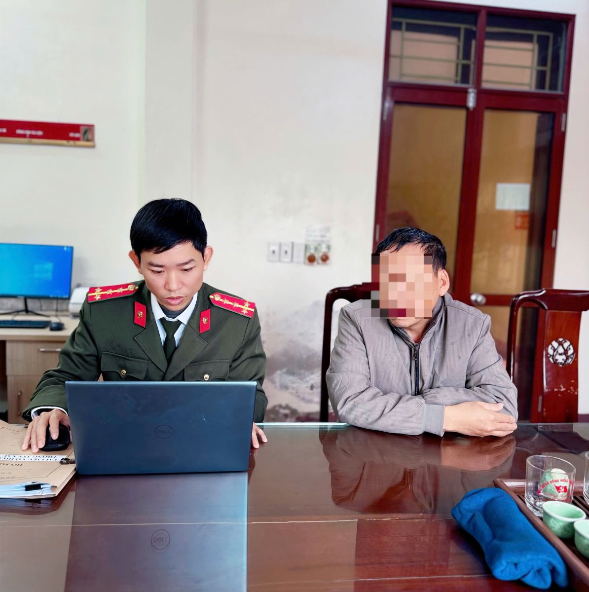 Công an xã Đông Hưng: Phát hiện, xử phạt 01 cá nhân sử dụng mạng xã hội xúc phạm uy tín lực lượng Công an nhân dân