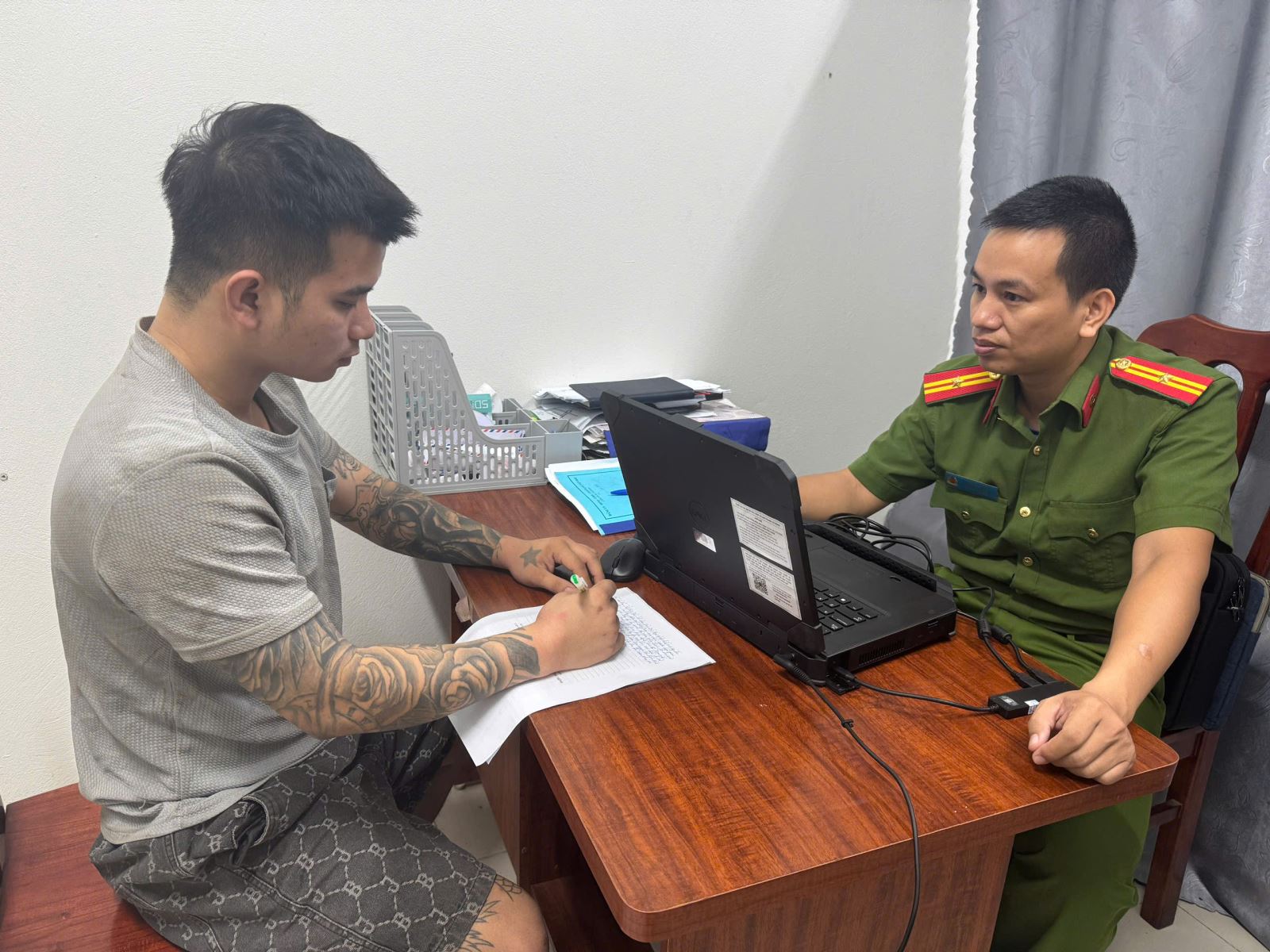 Công an xã Tiền Hải bắt giữ đối tượng tàng trữ trái phép chất ma túy