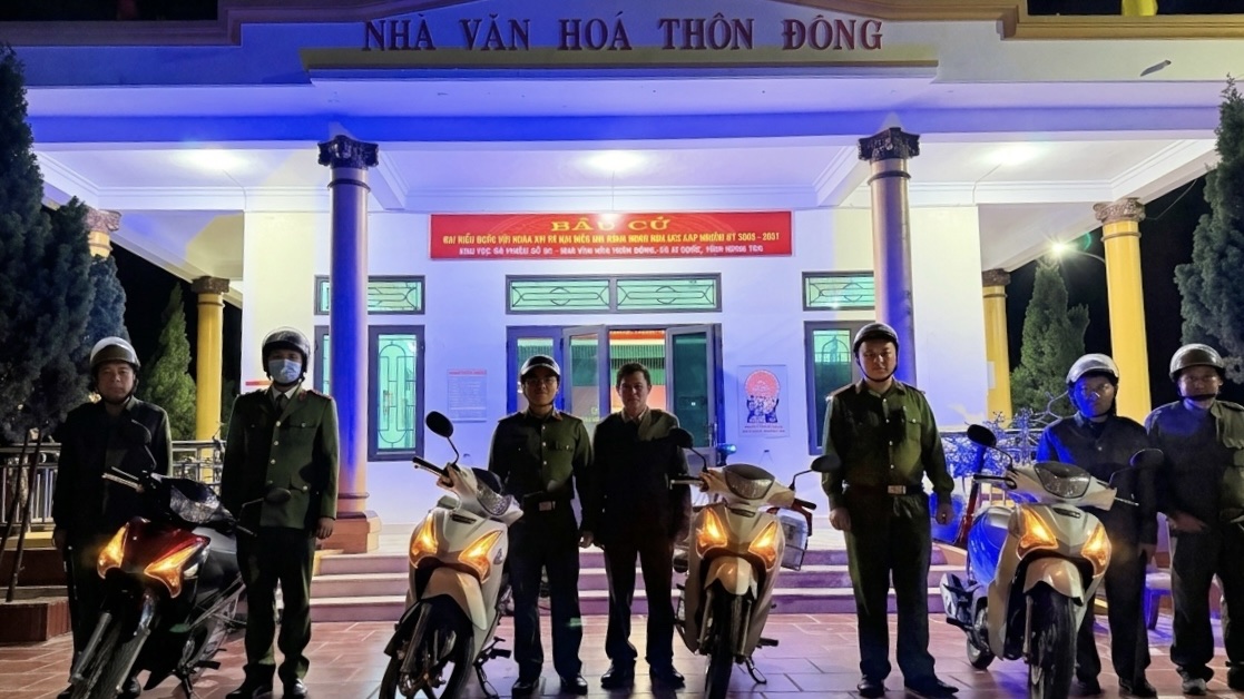 Công an xã Ái Quốc tăng cường tuần tra, kiểm soát, bảo vệ tuyệt đối an toàn ngày bầu cử