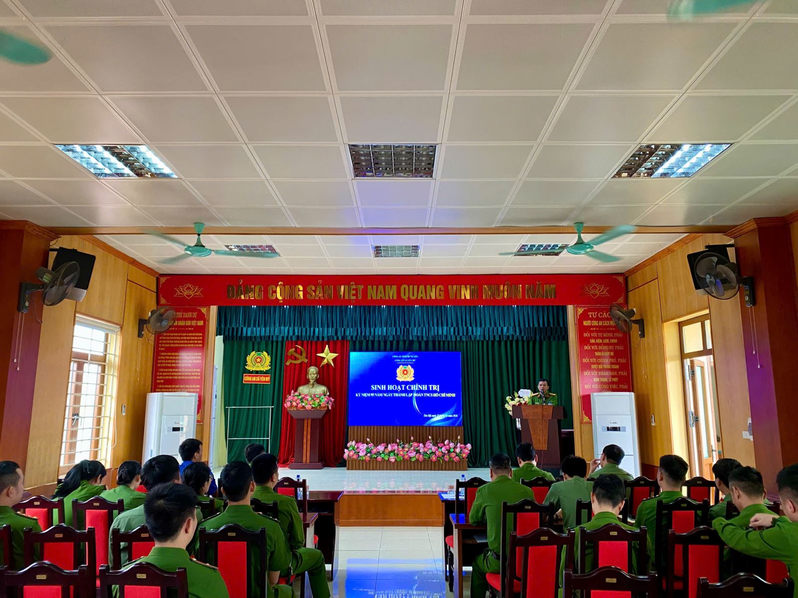 Công an xã Yên Mỹ tổ chức sinh hoạt chính trị kỷ niệm 95 năm Ngày thành lập Đoàn thanh niên cộng sản Hồ Chí Minh