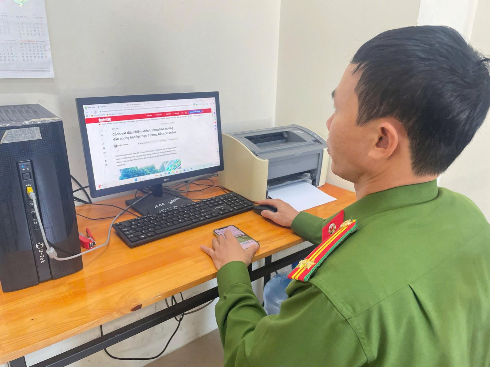 Công an phường Trần Lãm: Bảo vệ nền tảng tư tưởng của Đảng, đấu tranh phản bác các quan điểm sai trái thù địch - nhiệm vụ trọng tâm từ cơ sở