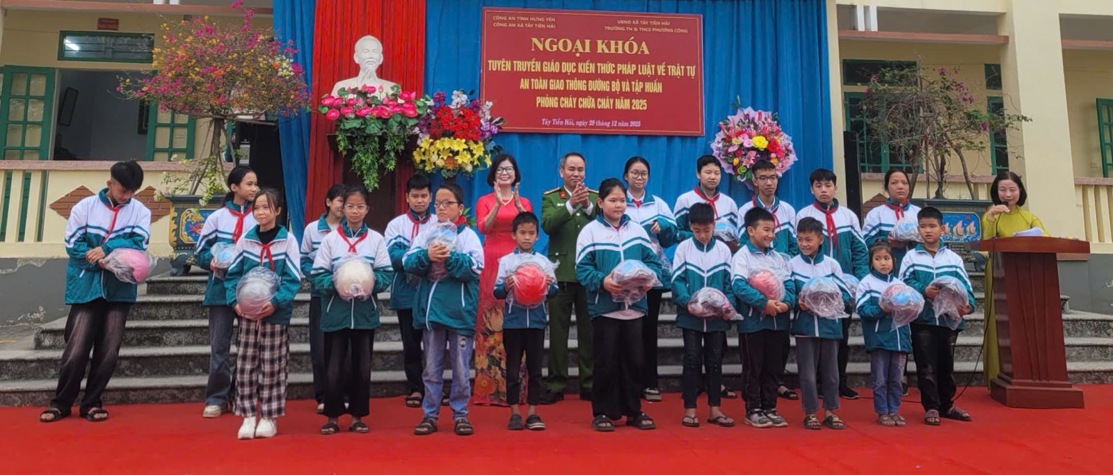 TUYÊN TRUYỀN PHÁP LUẬT HỌC ĐƯỜNG, GÓP PHẦN BẢO ĐẢM ANTT PHỤC VỤ ĐẠI HỘI ĐẢNG VÀ BẦU CỬ HĐND CÁC CẤP NHIỆM KỲ 2026 -2031