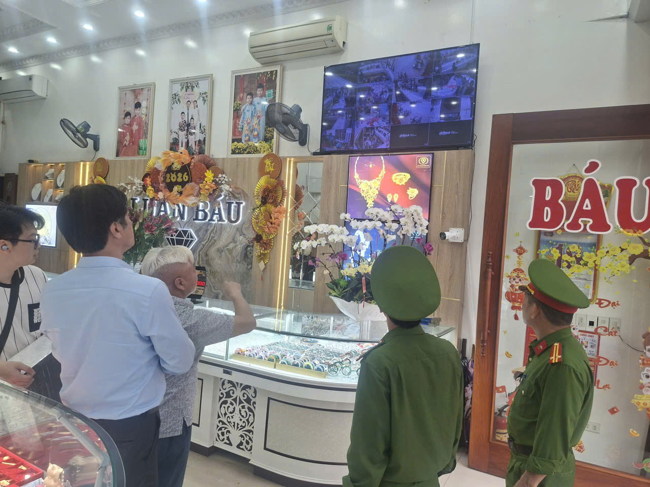 Công an xã Quỳnh Phụ tăng cường công tác phòng ngừa tội phạm trộm cắp, cướp tài sản trên địa bàn