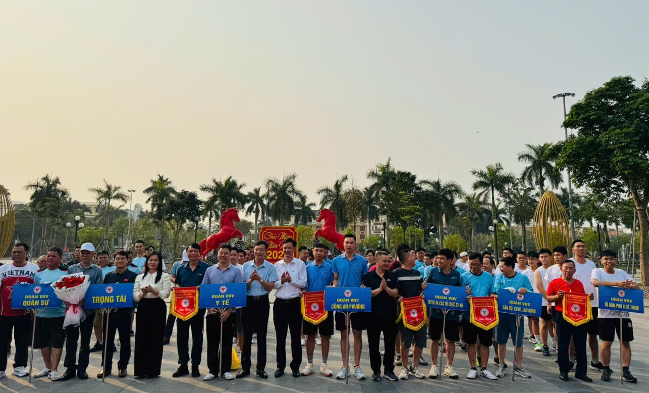 Công an phường Trần Hưng Đạo tham gia môn thi đấu tại Đại hội Thể dục Thể thao phường Trần Hưng Đạo lần thứ nhất năm 2026