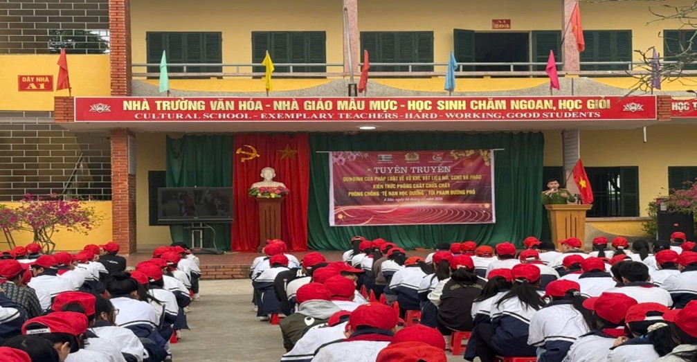 Công an xã A Sào tăng cường tuyên truyền pháp luật tại các nhà trường trên địa bàn xã dịp Tết Nguyên đán Bính Ngọ 2026