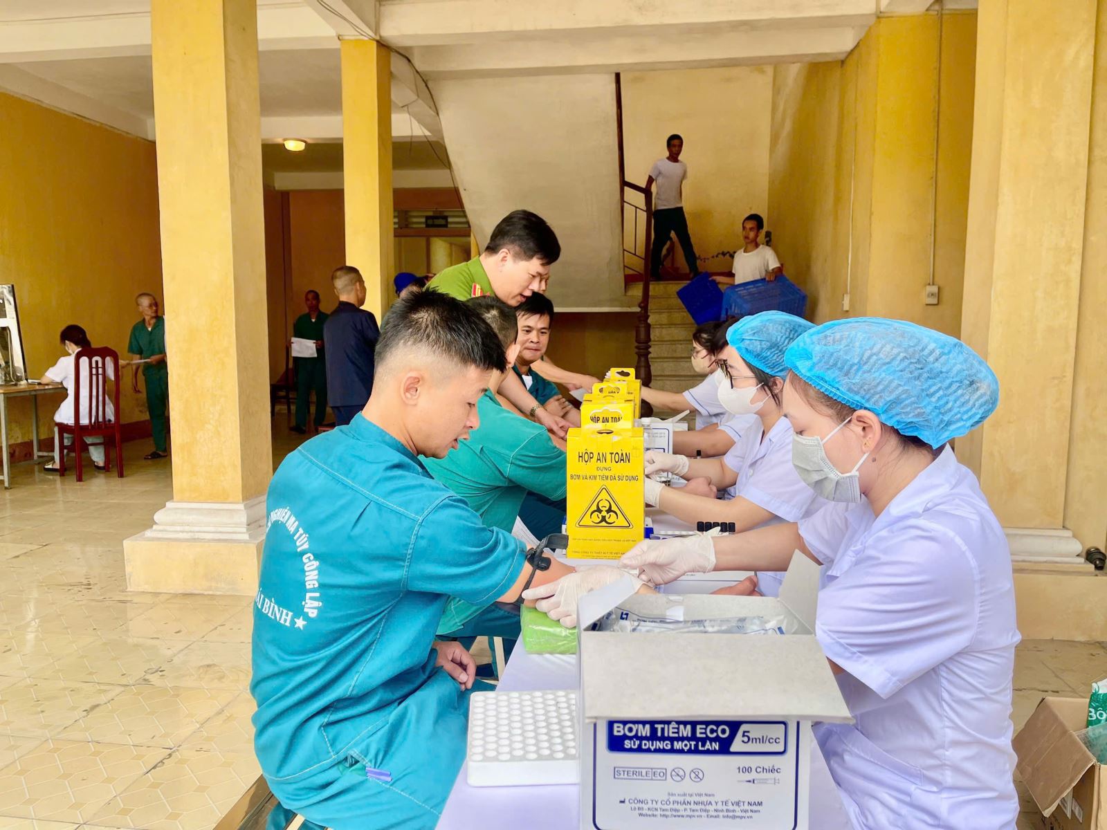Tổ chức khám bệnh và theo dõi sức khoẻ định kỳ cho học viên cai nghiện ma tuý tại Cơ sở cai nghiện ma tuý số 2 tỉnh Hưng Yên