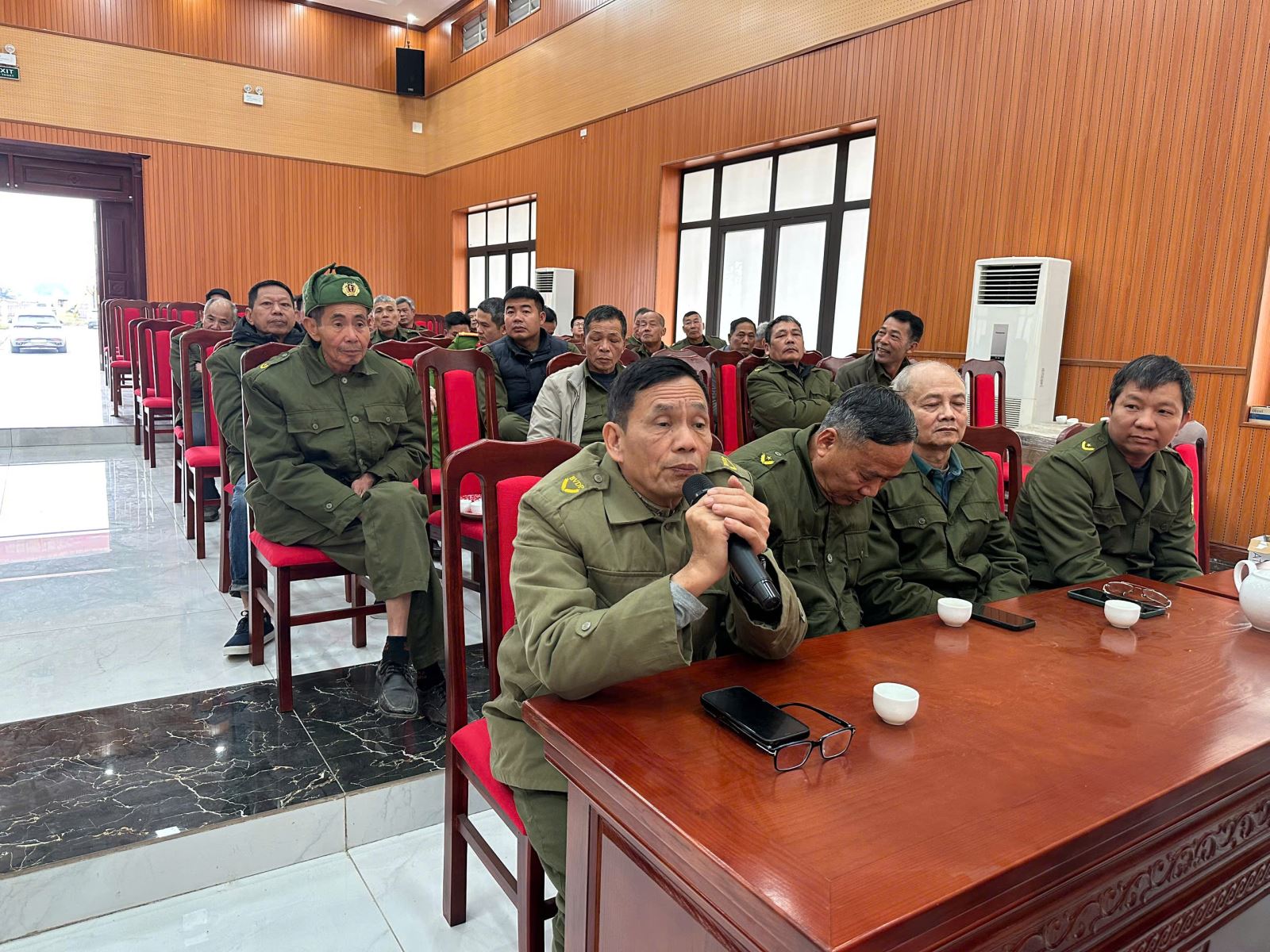 CÔNG AN XÃ VĂN GIANG TỔ CHỨC HỘI NGHỊ GIAO BAN ĐÁNH GIÁ CÔNG TÁC ĐẢM BẢO AN NINH TRẬT TỰ CỦA LỰC LƯỢNG AN NINH TRẬT TỰ TẠI CƠ SỞ NĂM 2025