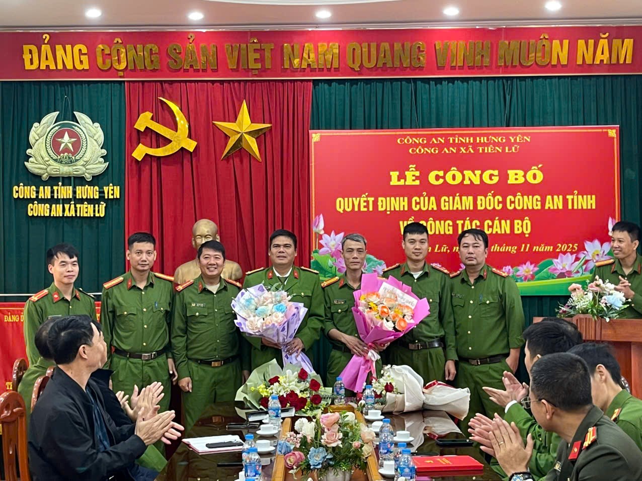 Công an xã Tiên Lữ tổ chức Lễ Công bố Quyết định của Giám đốc Công an tỉnh Hưng Yên về công tác cán bộ