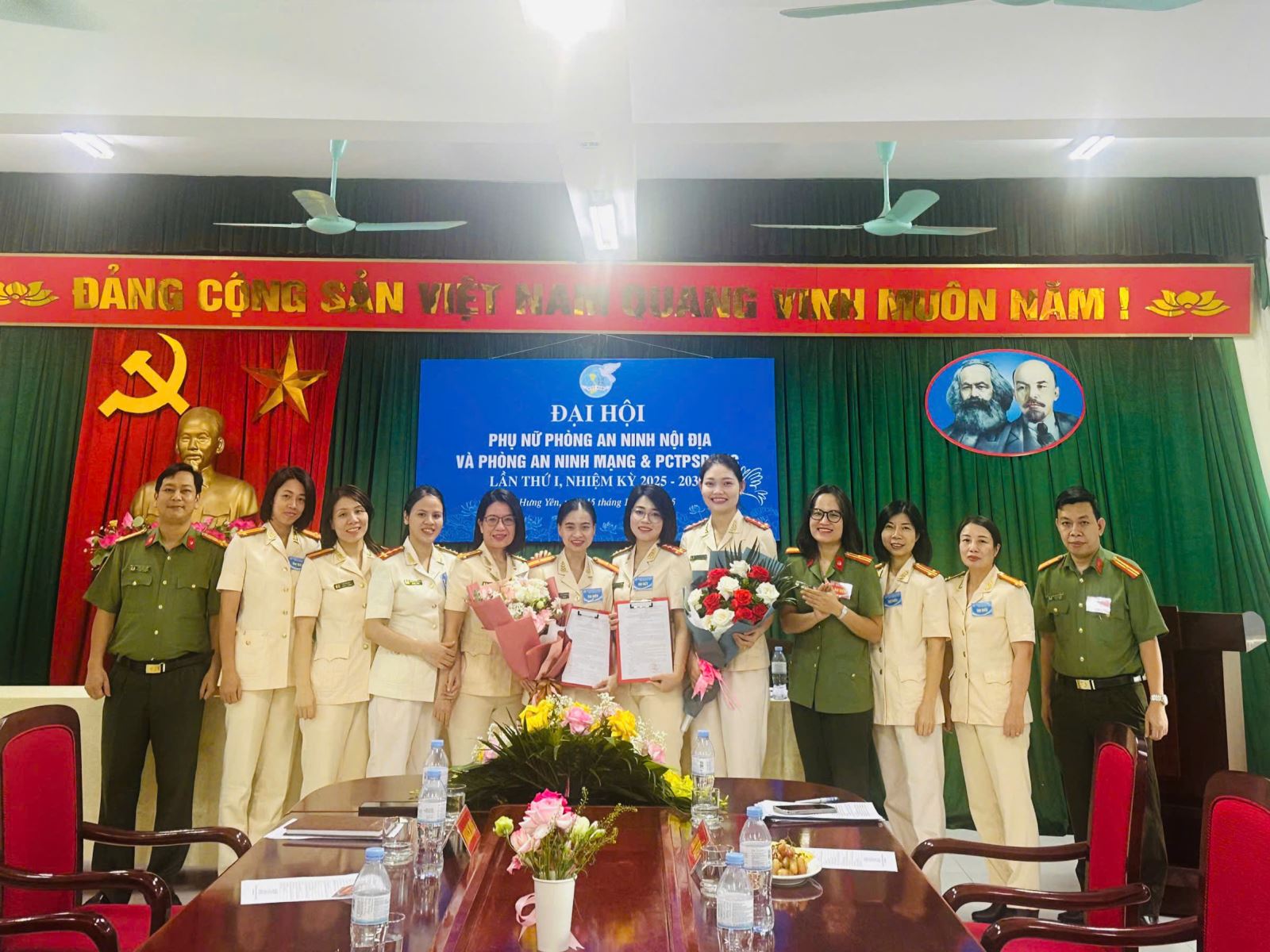 Tổ chức thành công Đại hội phụ nữ Phòng An ninh nội địa và Phòng An ninh mạng & Phòng chống tội phạm sử dụng công nghệ cao nhiệm kỳ 2025-2030.