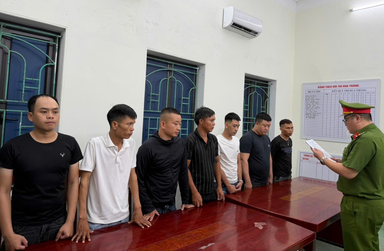 Công an phường Vũ Phúc điều tra mở rộng, bắt giữ 07 đối tượng đánh bạc trên không gian mạng