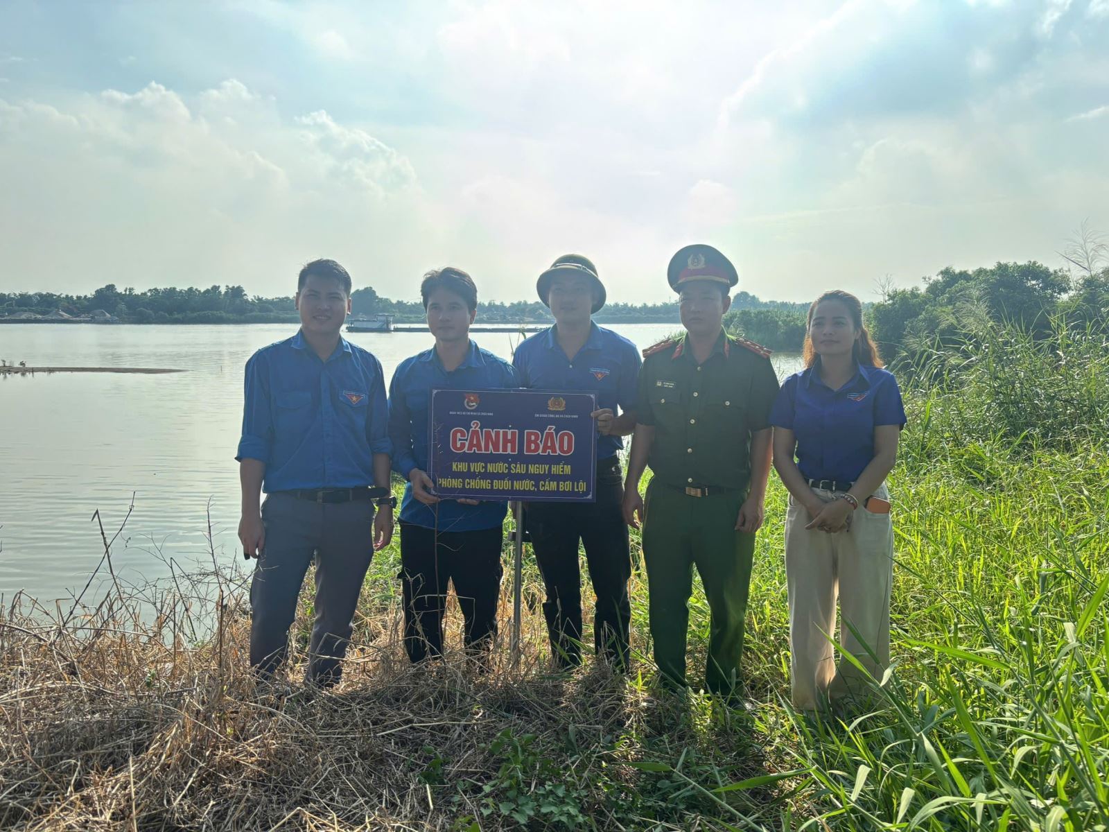 Công an xã Châu Ninh tăng cường các giải pháp bảo đảm an toàn phòng, chống đuối nước cho trẻ em