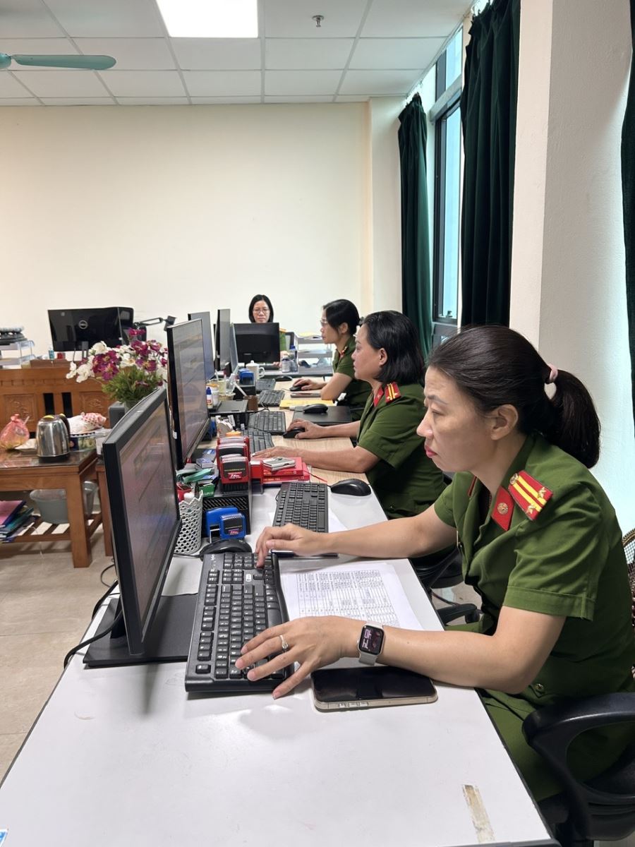 Phòng Cảnh sát Quản lý hành chính về TTXH phát huy hiệu quả dữ liệu dân cư, tàng thư căn cước công dân phục vụ tốt các mặt công tác Công an