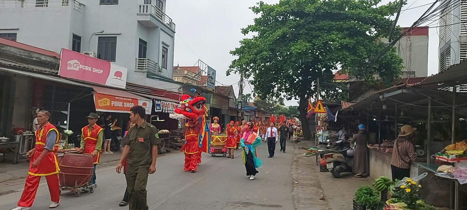 Công an xã Lương Bằng: Giữ vững an ninh trật tự, để tiếng trống hội quê hương trọn vẹn niềm vui