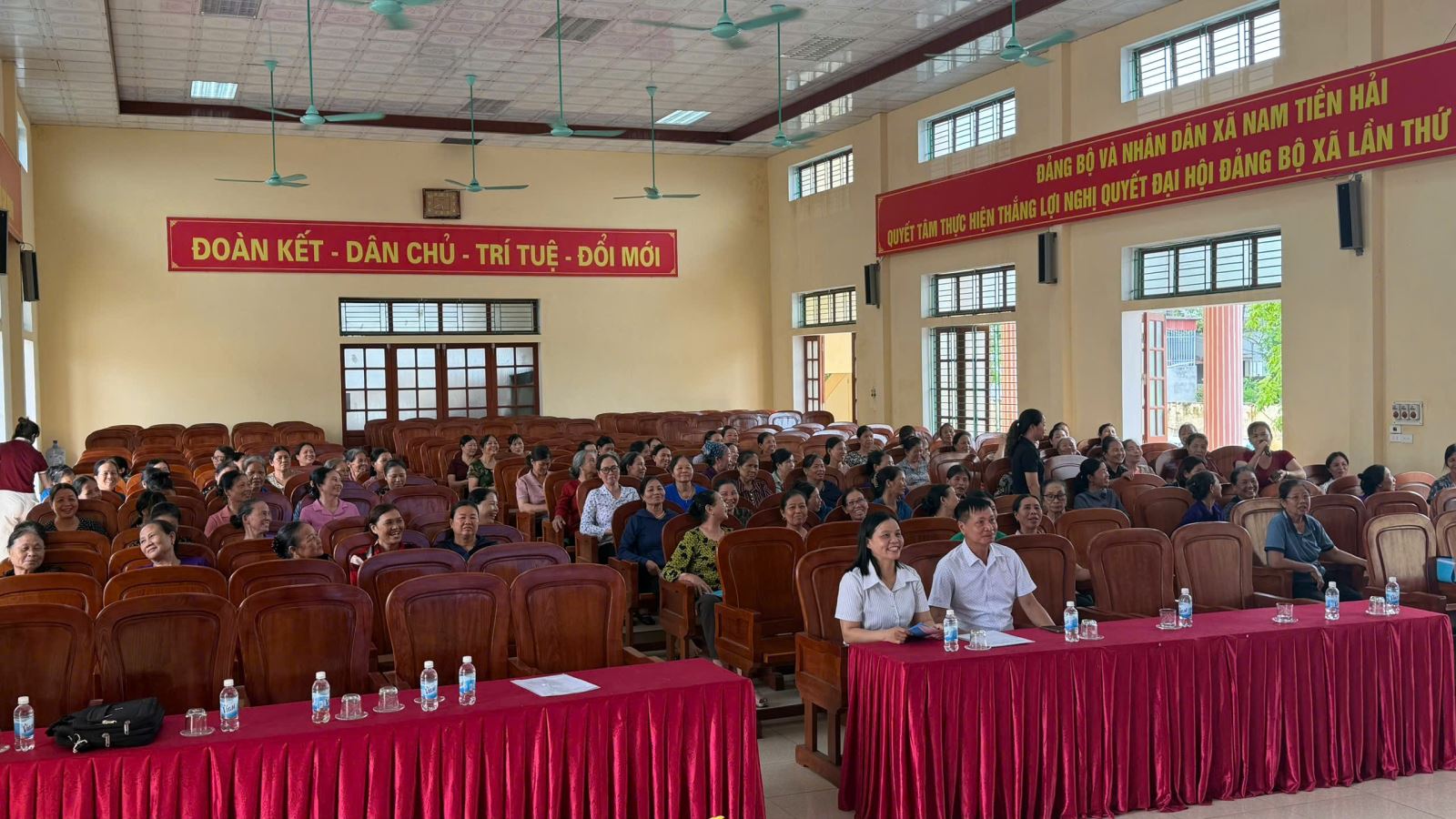 Công an xã Nam Tiền Hải đẩy mạnh tuyên truyền phòng, chống tội phạm sử dụng công nghệ cao
