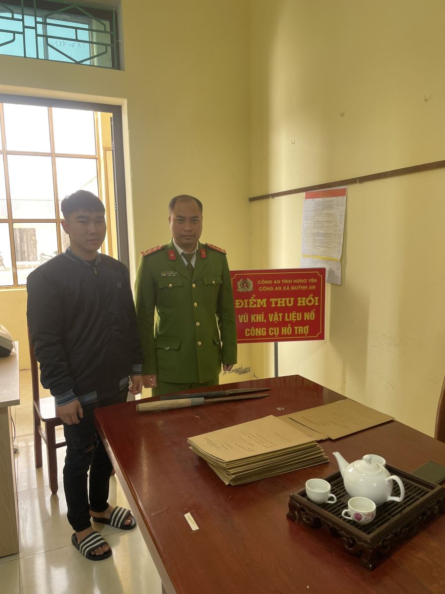 Công an xã Quỳnh An chủ động thu gom vũ khí, vật liệu nổ và công cụ hỗ trợ bảo đảm an ninh trật tự trước Tết Nguyên đán Bính Ngọ năm 2026