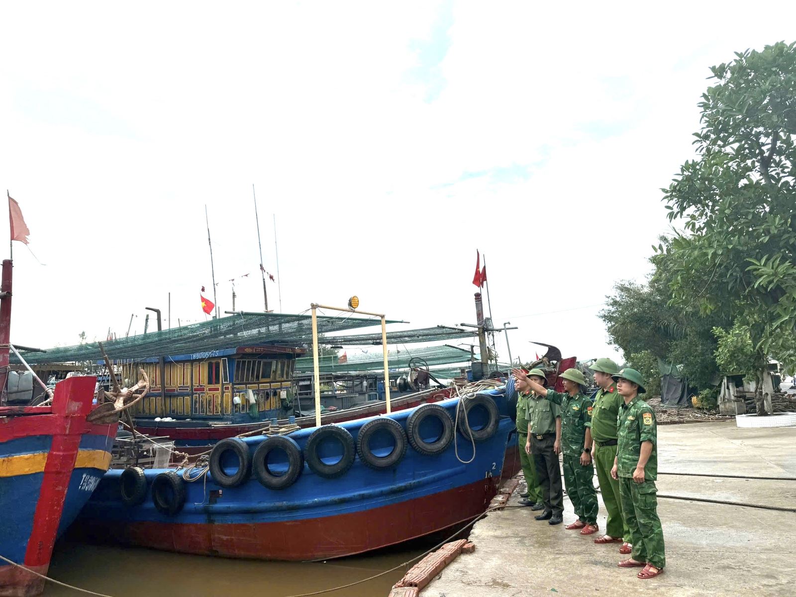 Công an xã Nam Cường chủ động triển khai các biện pháp phòng ngừa ứng phó với bão số 1 năm 2026