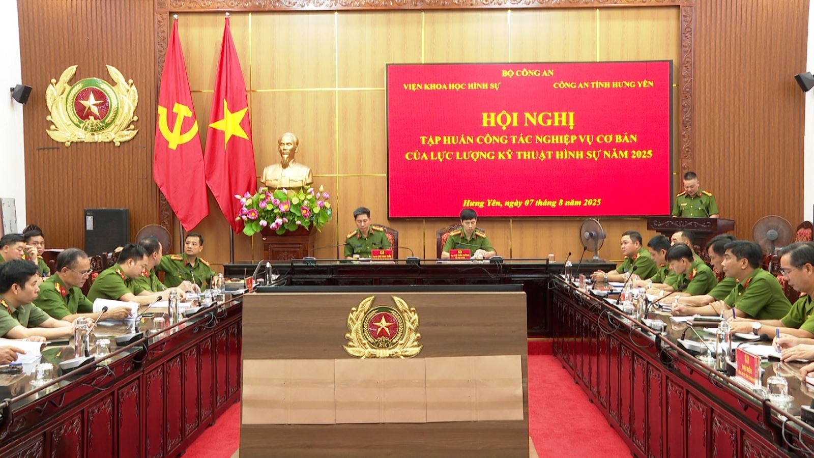 Tập huấn công tác nghiệp vụ cơ bản của lực lượng Kỹ thuật hình sự Công an 23 tỉnh, thành phố.