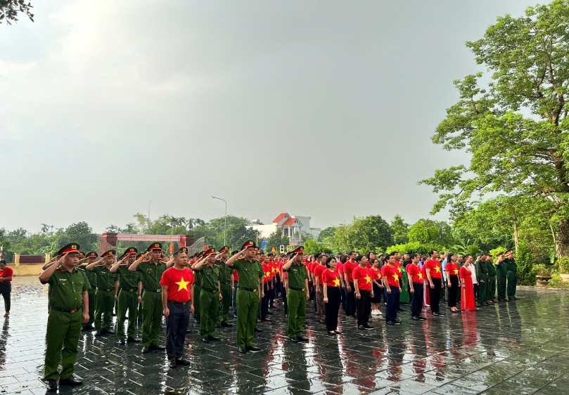 Xã Vũ Tiên long trọng tổ chức Lễ chào cờ kỷ niệm 80 năm Quốc khánh (02/9/1945 – 02/9/2025)