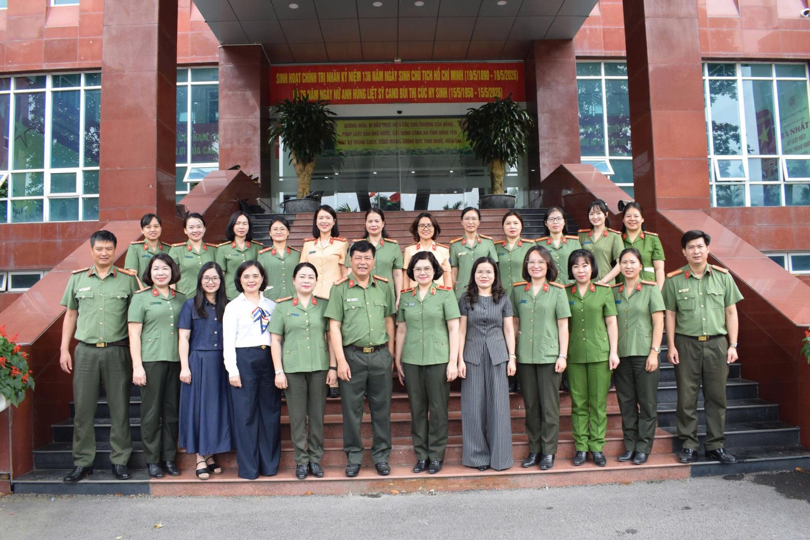 Sinh hoạt chính trị kỷ niệm 76 năm ngày Anh hùng liệt sĩ Công an nhân dân Bùi Thị Cúc hy sinh (15/5/1950-15/5/2026)