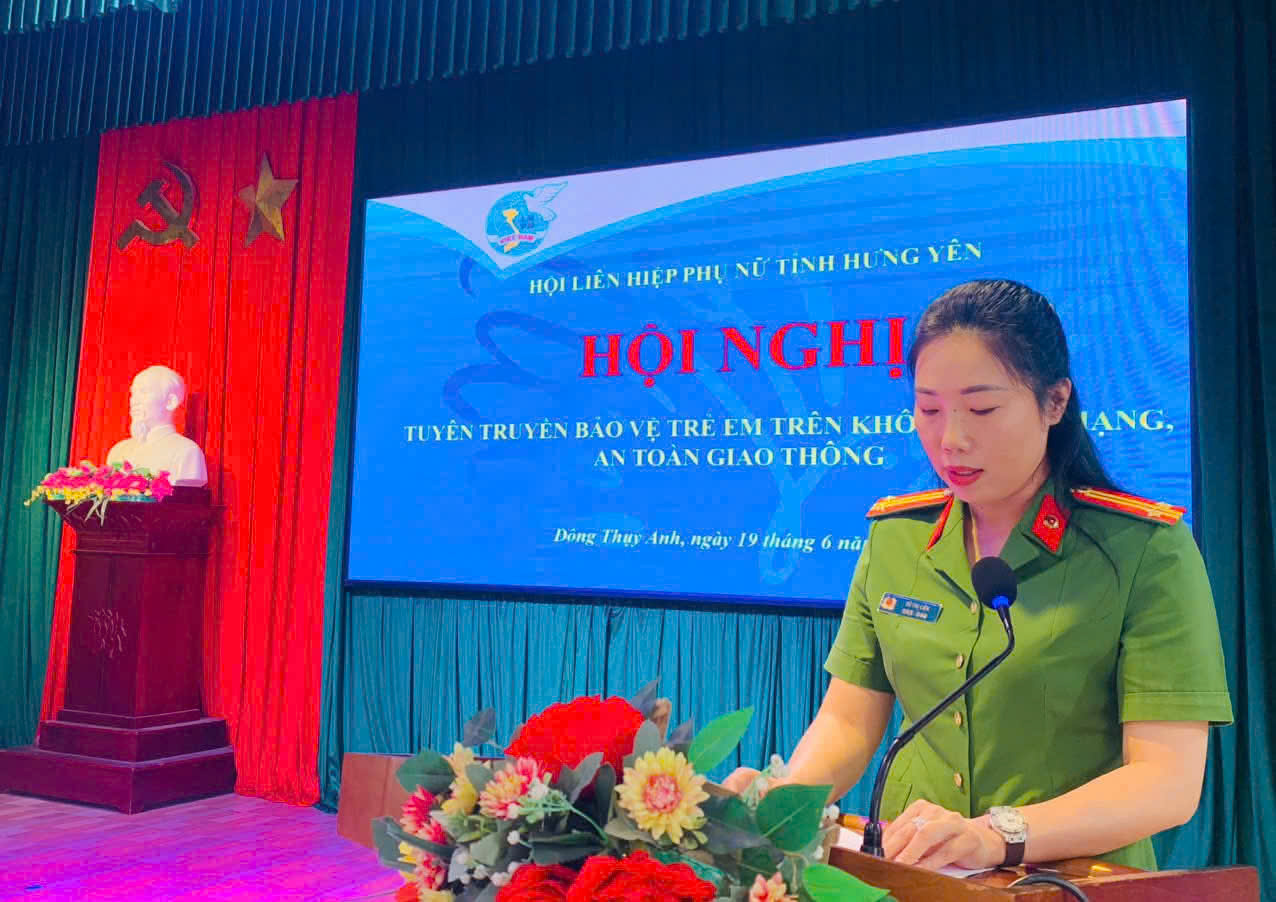 Tuyên truyền kỹ năng bảo vệ trẻ em trên không gian mạng và chấp hành trật tự an toàn giao thông trên địa bàn xã Đông Thụy Anh