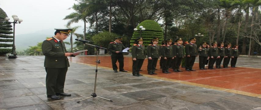 Phòng Hồ sơ nghiệp vụ tổ chức hoạt động về nguồn kỷ niệm 66 năm ngày truyền thống lực lượng Hồ sơ nghiệp vụ Công an nhân dân (27/3/1957 - 27/3/2023)