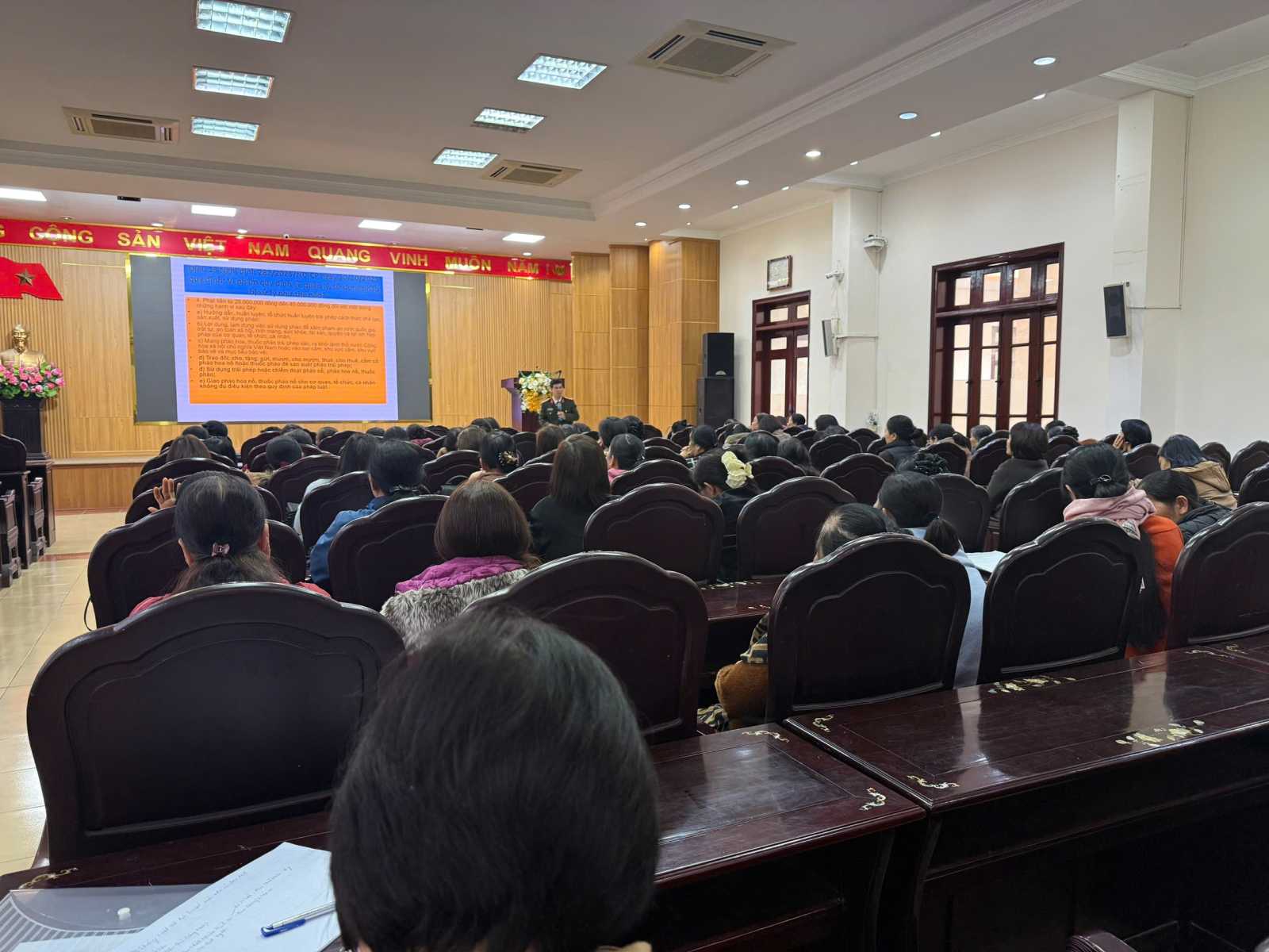 Phòng Tham mưu - Công an tỉnh Hưng Yên tuyên truyền pháp luật về an ninh mạng và quản lý vũ khí, vật liệu nổ, công cụ hỗ trợ và pháo