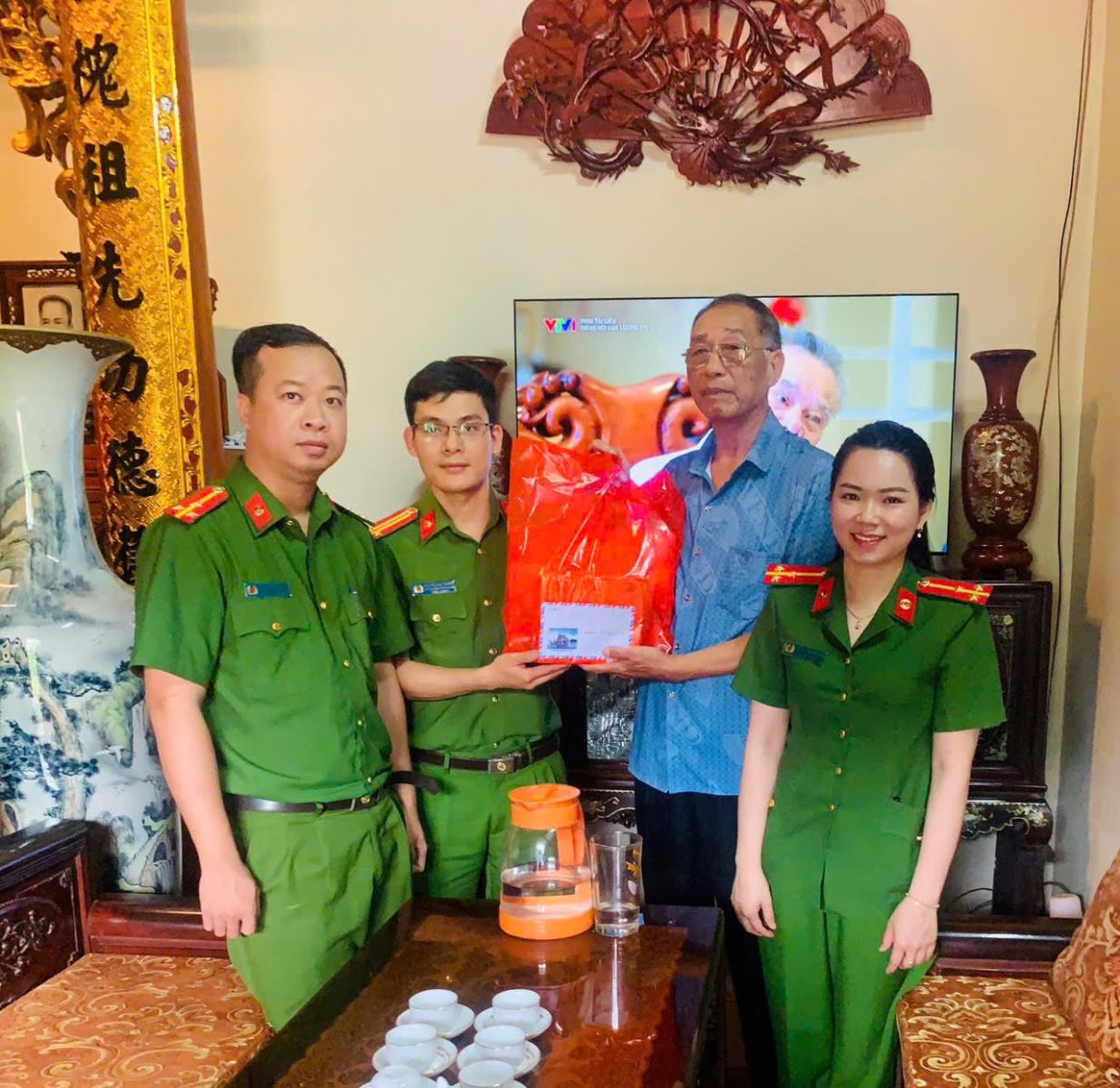 Công an xã Long Hưng tổ chức công tác đảm bảo ANTT và hoạt động nghĩa tình đồng đội, tri ân cán bộ Công an có thời gian tham gia chiến đấu tại chiến trường miền Nam