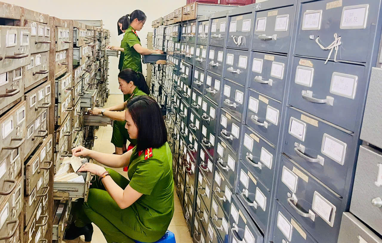 Phòng Cảnh sát Quản lý hành chính về TTXH đẩy mạnh công tác Tàng thư Căn cước - dấu ấn nổi bật trong phong trào thi đua ba nhất