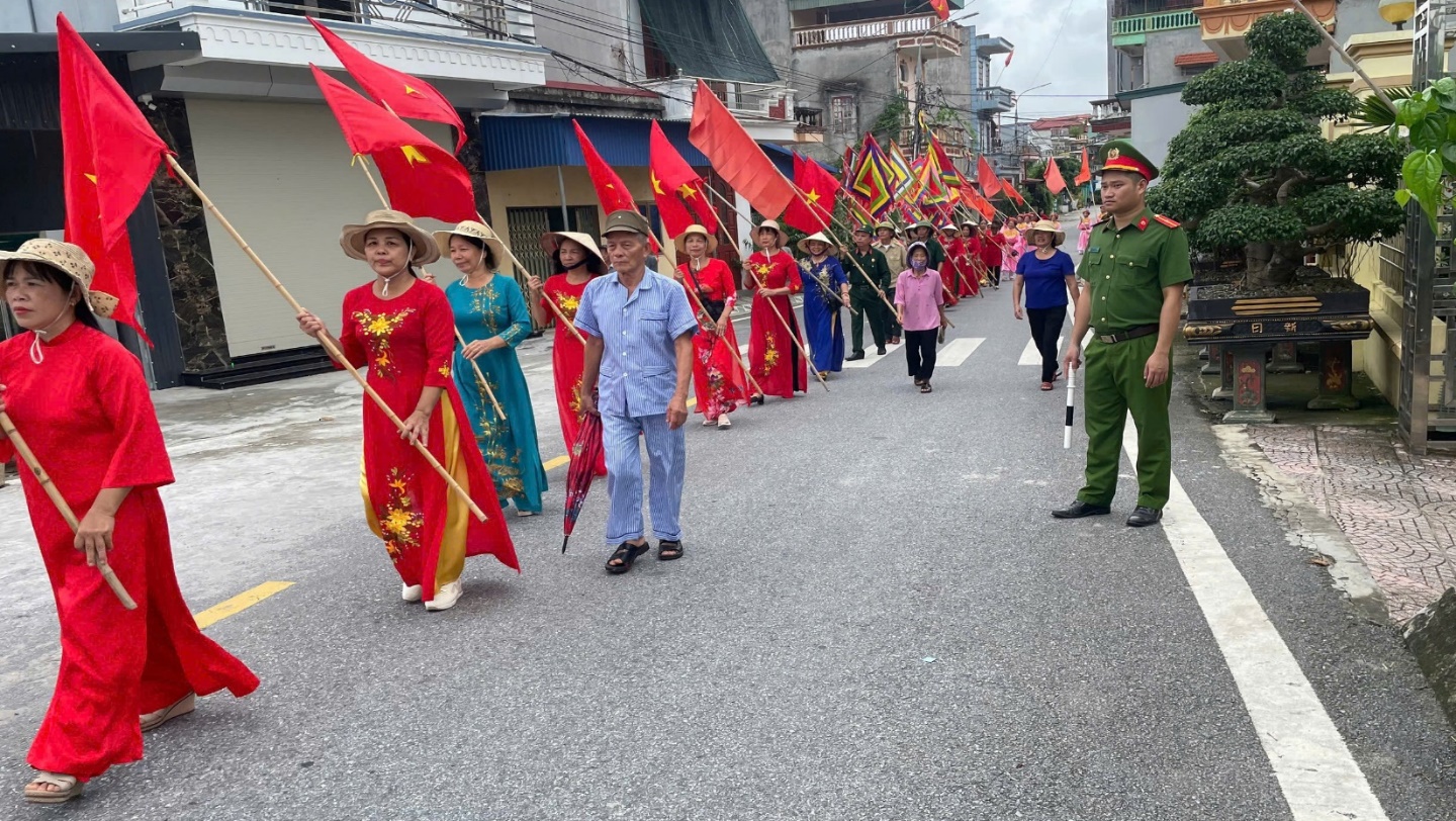 Công an xã Hồng Minh đảm bảo an ninh, trật tự Lễ hội truyền thống Đình làng Xuân Lôi năm 2025