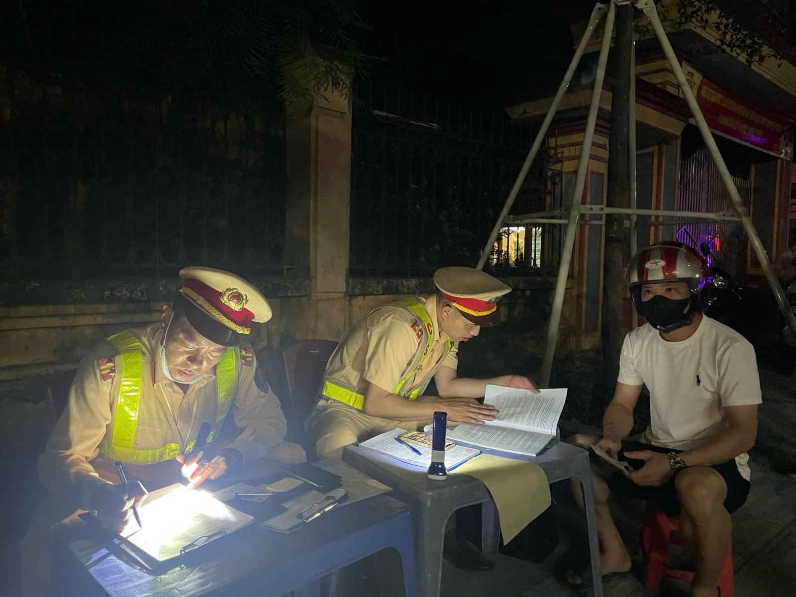 Tổ 282 Công an tỉnh: Góp phần đảm bảo an ninh trật tự, trật tự an toàn giao thông trên địa bàn