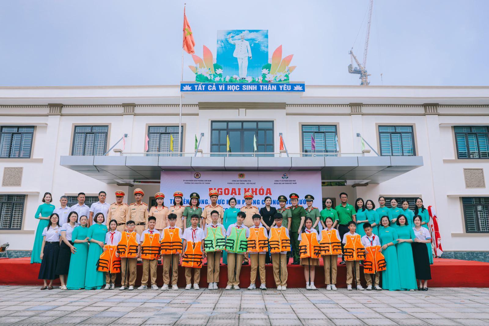 Công an tỉnh tăng cường tuyên truyền kỹ năng phòng chống đuối nước cho học sinh trước kỳ nghỉ hè