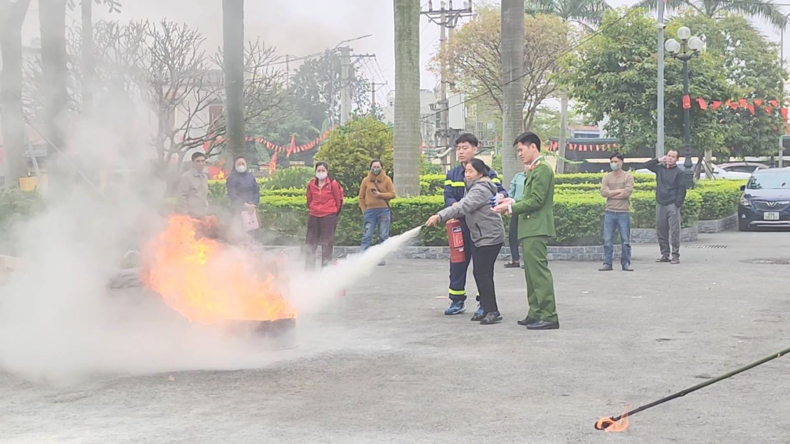 Công an xã Lạc Đạo phối hợp tổ chức tập huấn nghiệp vụ phòng cháy, chữa cháy và cứu nạn, cứu hộ năm 2026