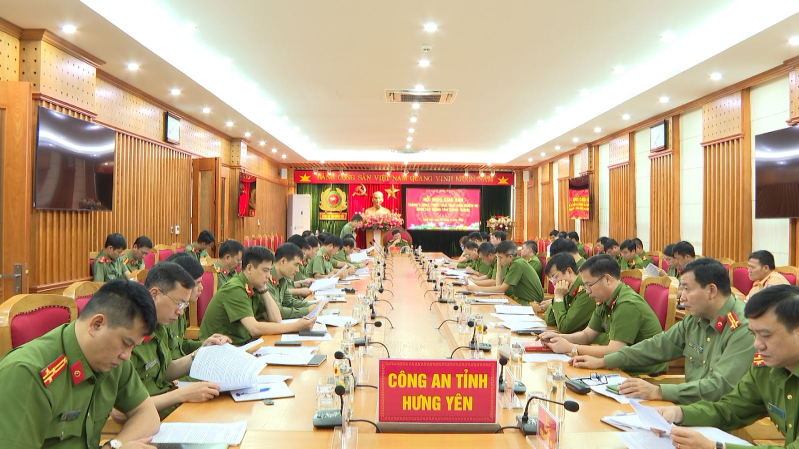 Công an tỉnh Hưng Yên tổ chức giao ban công tác tháng 11/2022