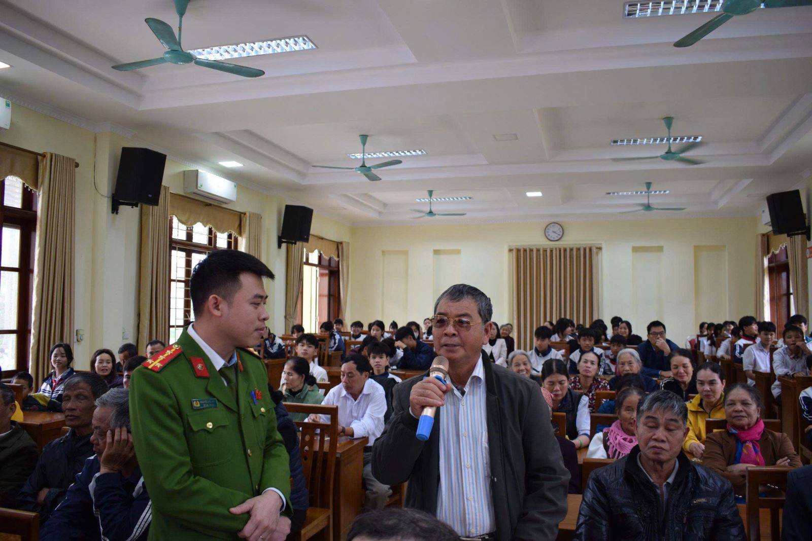 Phòng Cảnh sát hình sự phối hợp với Công an xã Tiên Tiến  Tổ chức Hội nghị tuyên truyền về phương thức, thủ đoạn và cách phòng tránh tội phạm lừa đảo chiếm đoạt tài sản trên không gian mạng	