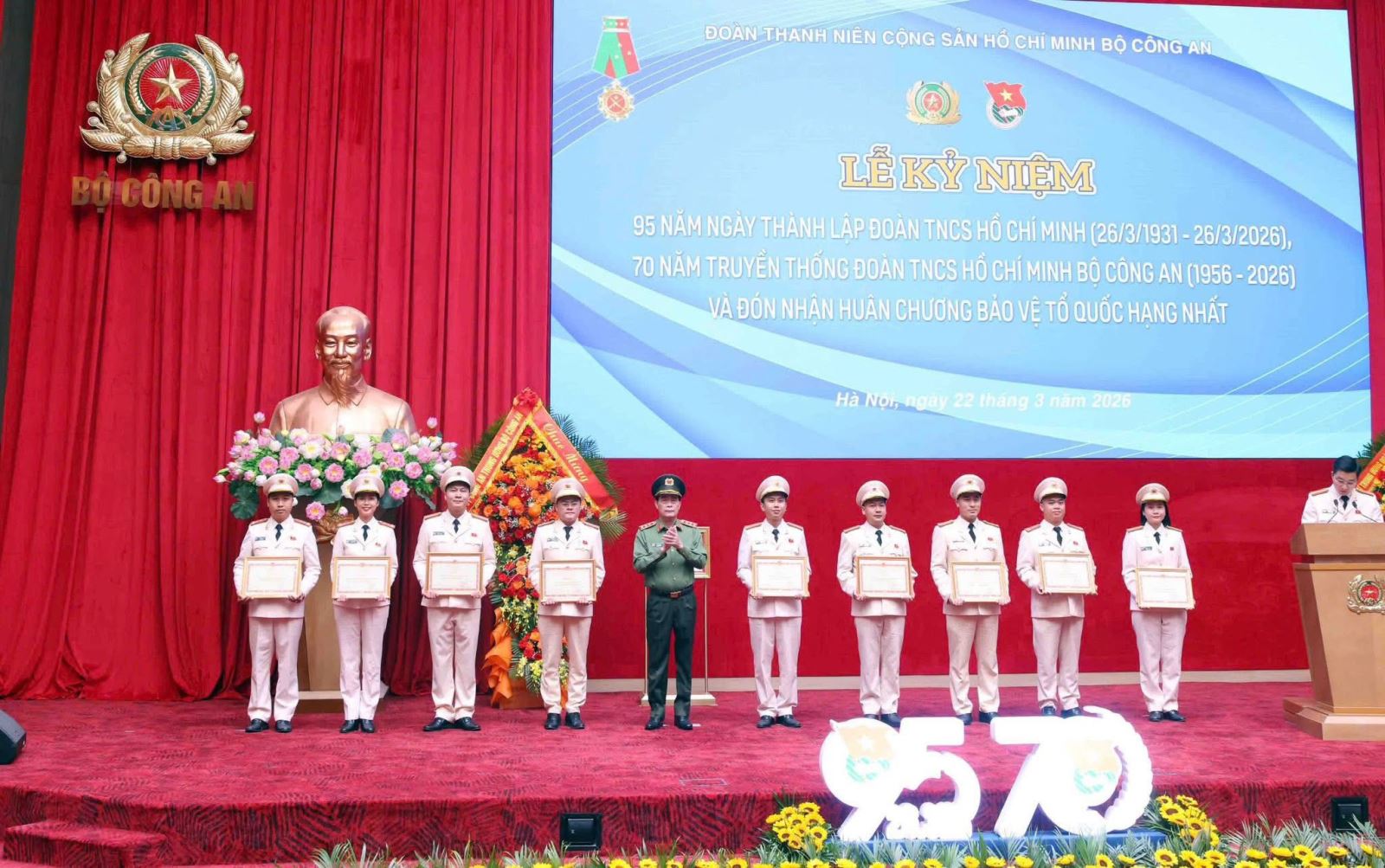 Đoàn Thanh niên Công an tỉnh Hưng Yên vinh dự nhận Bằng khen của Bộ trưởng Bộ Công an nhân kỷ niệm 95 năm Ngày thành lập Đoàn TNCS Hồ Chí Minh