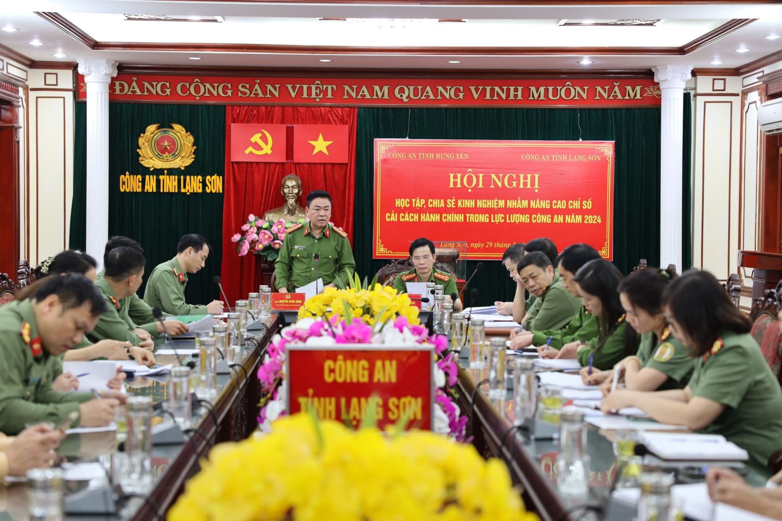 Công an tỉnh Hưng Yên trao đổi, học tập kinh nghiệm về công tác cải cách hành chính tại Công an tỉnh Lạng Sơn