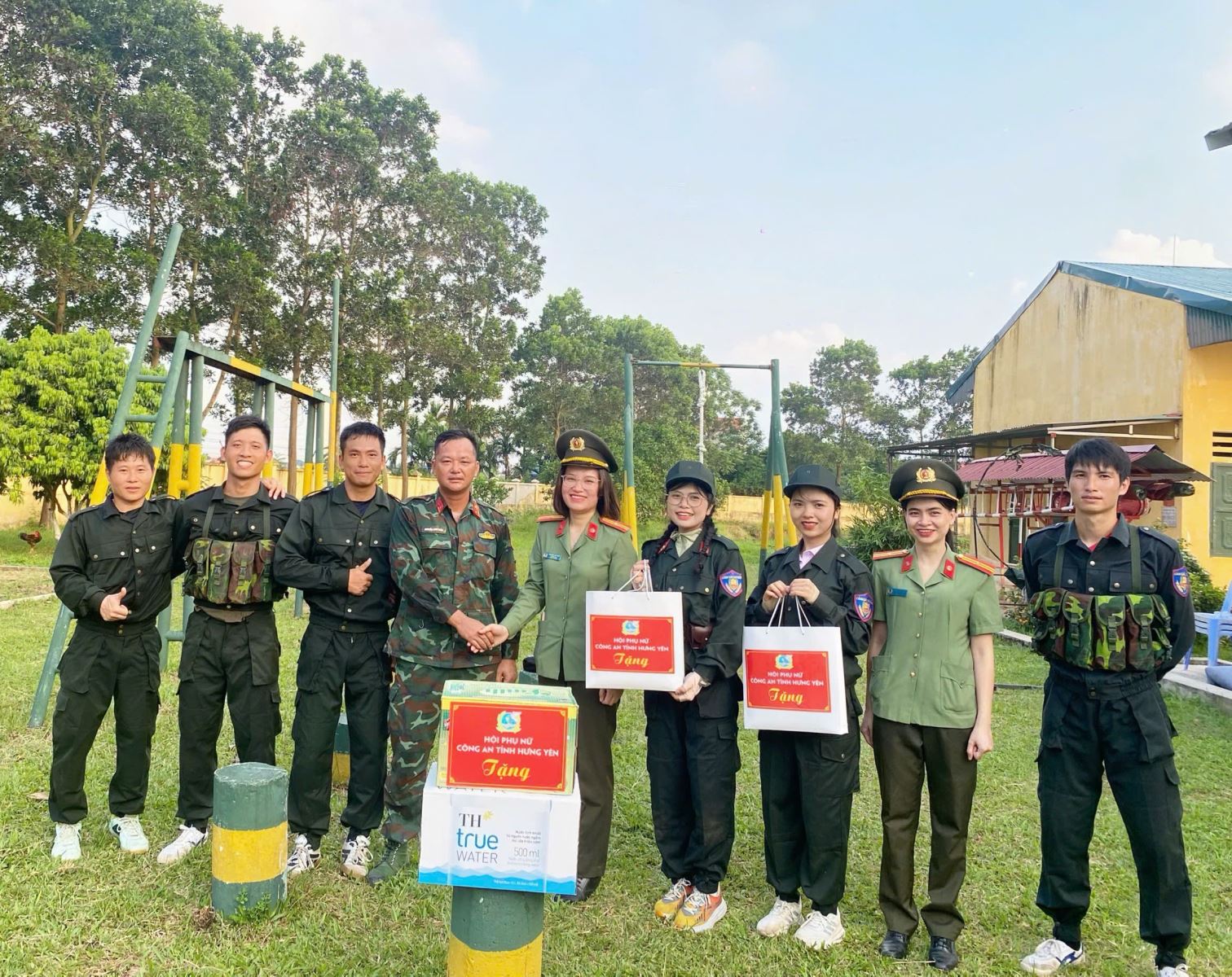Hội phụ nữ Công an tỉnh thăm, động viên cán bộ, hội viên tham gia hội thao quân sự, võ thuật và thể thao Công an nhân dân năm 2026